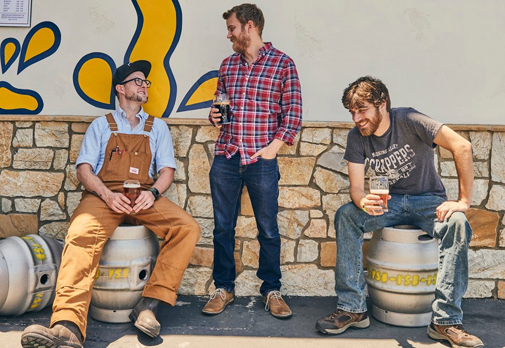 beeradvocate's tweet photo. Andy Black of California's @RealCaskAle is one of the West Coast’s most hardcore advocates of cask ale, and the brewery's tasting room aims to create the perfect pint, writes @thesarahbennett in our feature on 50 of the best new breweries: https://t.co/JRiVtrJY6c https://t.co/F9apdC1Ycl