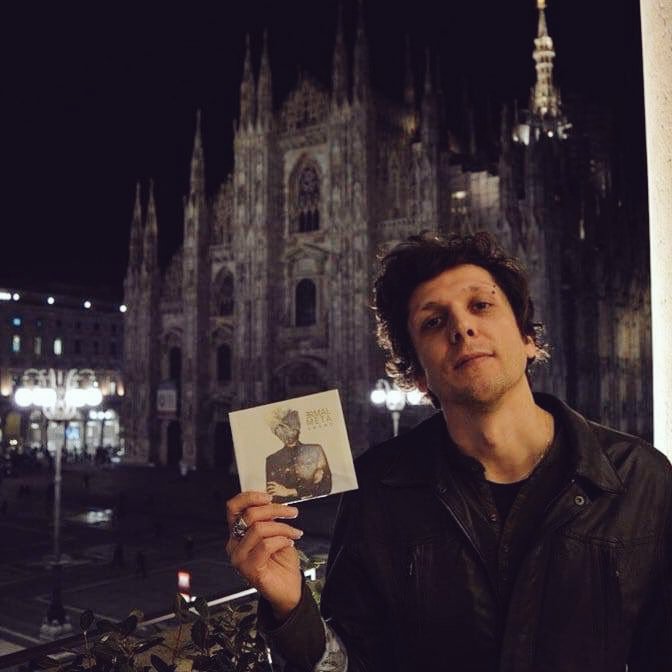 Mery_Meta94's tweet photo. Lo senti il mio cuore? È pazzo d'amore per te. 💛

#ErmalMeta https://t.co/X6owixBQ4g