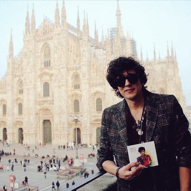 Mery_Meta94's tweet photo. Lo senti il mio cuore? È pazzo d'amore per te. 💛

#ErmalMeta https://t.co/X6owixBQ4g