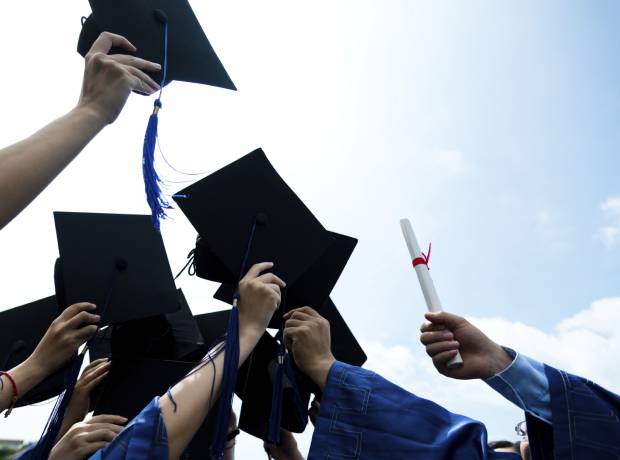 FourPointsSeaWA's tweet photo. Congratulations Graduates! #Seattlegraduates #Classof2018 #Congrats https://t.co/axjXo8AGhy