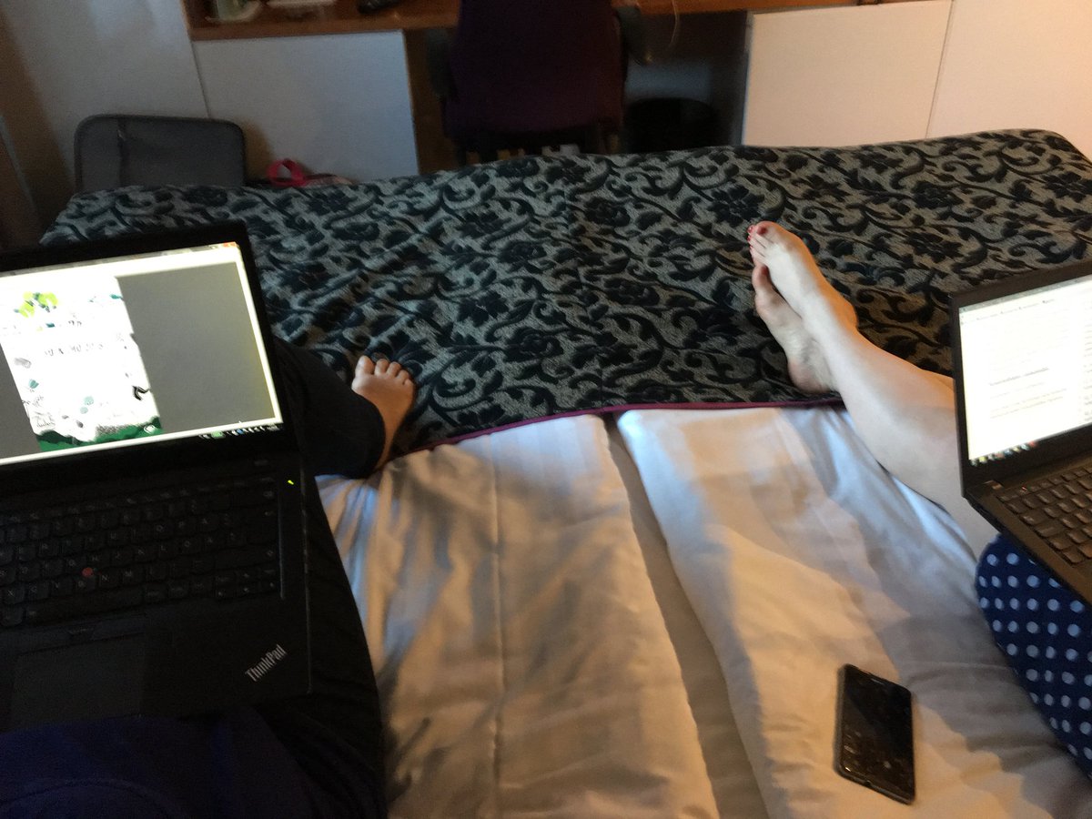 ASLundqvist's tweet photo. Puoluekokousaloitteiden kimpussa hotellilla - Pirkanmaan keskustanuoret esittää kehitysrahoituksen nostoa neljässä vuodessa yhteen prosenttiin #bktl’stä. Kunnianhimoa sitä olla pitää! #kehitysrahoitus #keskusta18 @kepa_ry https://t.co/AIpCr1kG5f