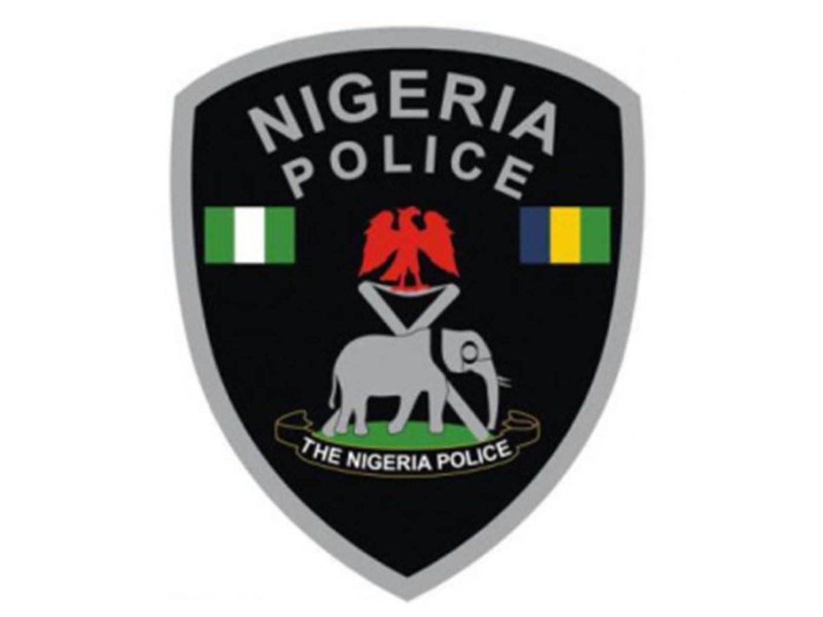 Marketconnectph's tweet photo. Thumbs up to the @NigeriaPolice Ladies that controls traffic 🚥 🚘🚙🚚🚛🚜🚔🚓🚑🚐 in #PortHarcourt Roads. #JobWeldone #salute your effort. God bless you greatly. #NPF #NP #Thankyou https://t.co/YYCa7BKBza