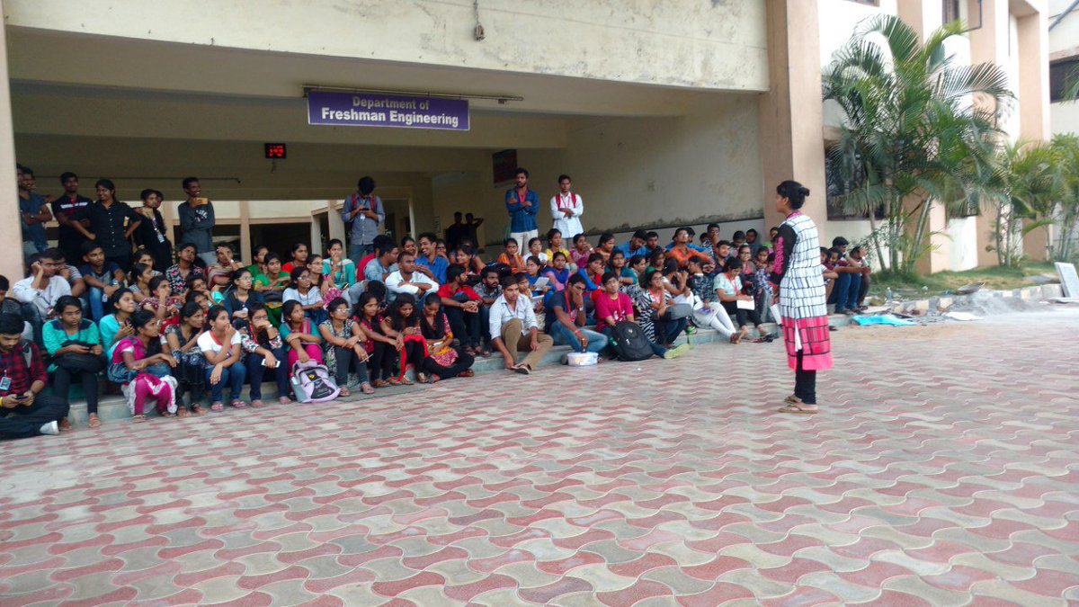 SwechaFSMI's tweet photo. Discussions on #Commons #SummerOfData #Swechafsmi #activeparticipation #enthusiasticcrowd https://t.co/VMmJ5r2uUZ