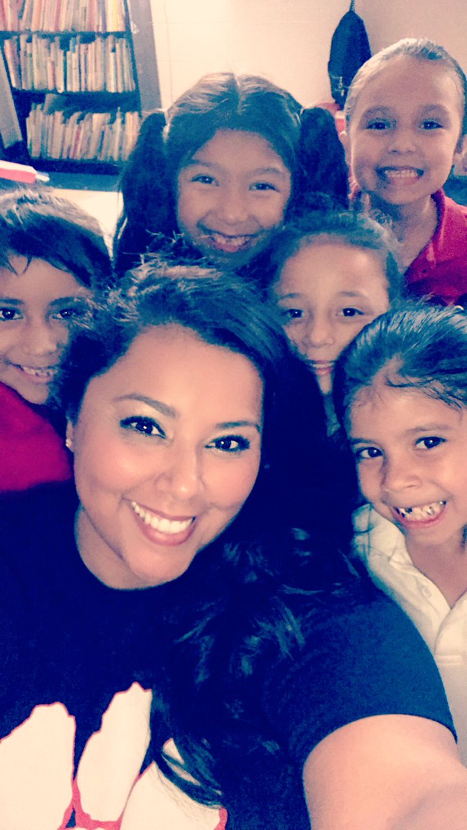 SwintCecilia's tweet photo. Getting in on the last day of school fun with these awesome Cubs! I hope all of you have an amazing summer and we will see you next school year! #CableInspired https://t.co/qHOPrLhpjg