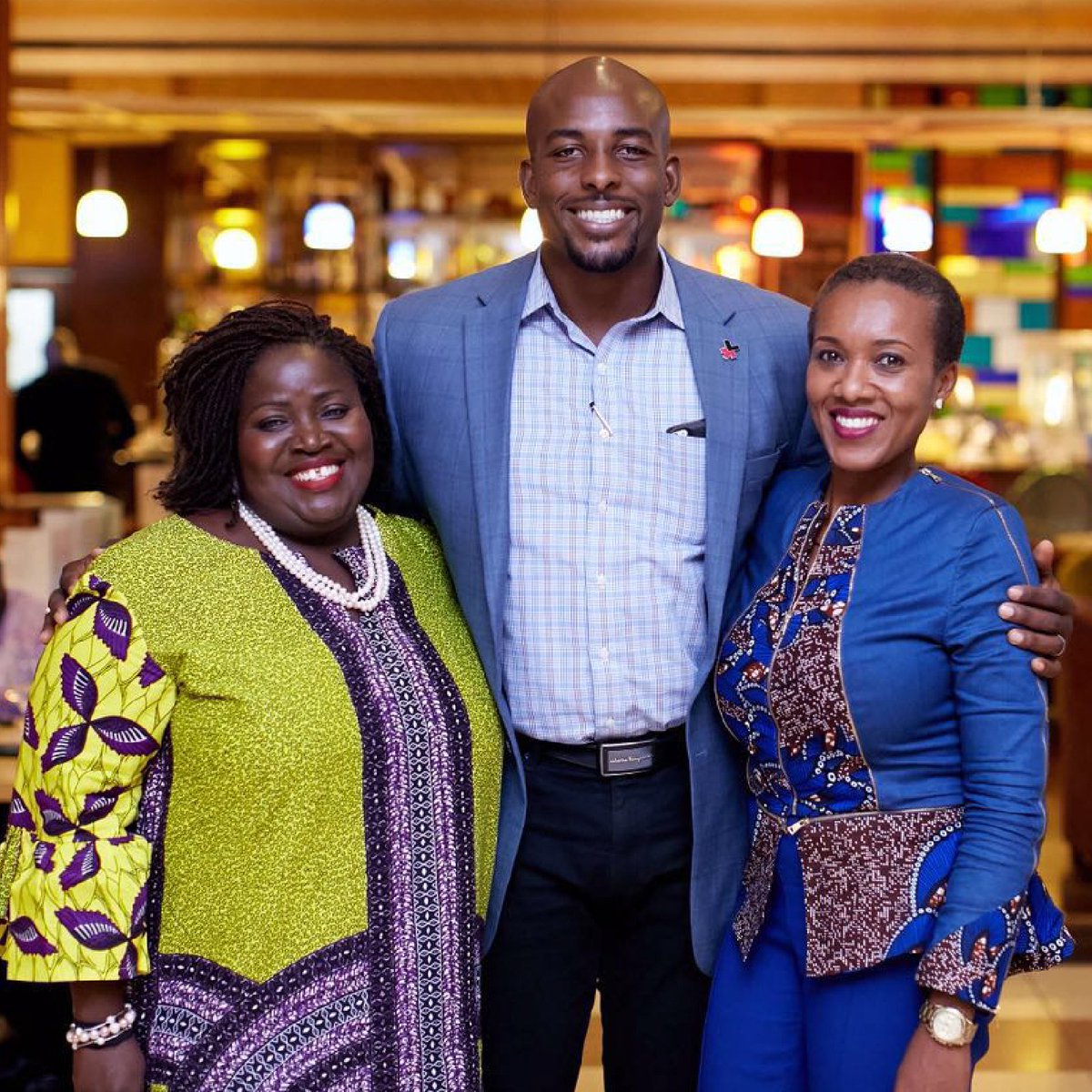 PeterYobo's tweet photo. #TBT to my PwC days where I partnered with leaders on gender equality in the workforce. I told my little sister that she could do anything she put her mind to, then I entered the workforce and realized myself what it will really take for her to achieve those things https://t.co/SZixj8lbWl