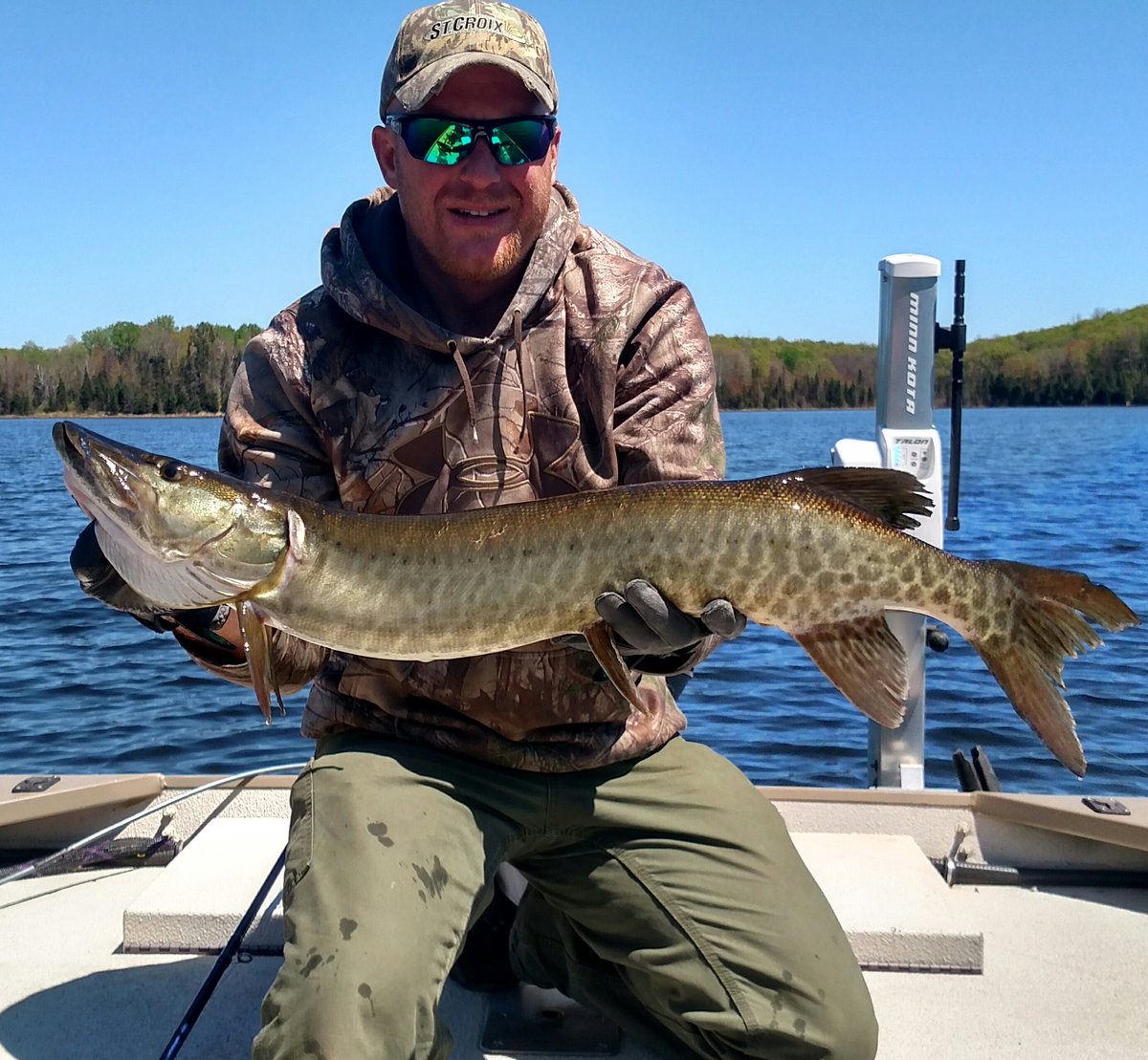 DanGropengiser's tweet photo. The smiles say it all @StCroixRods @RollieandHelens #bitebackbaitcompany
@SeaArkBoats @MinnKotaMotors https://t.co/7uabj5ZUEf