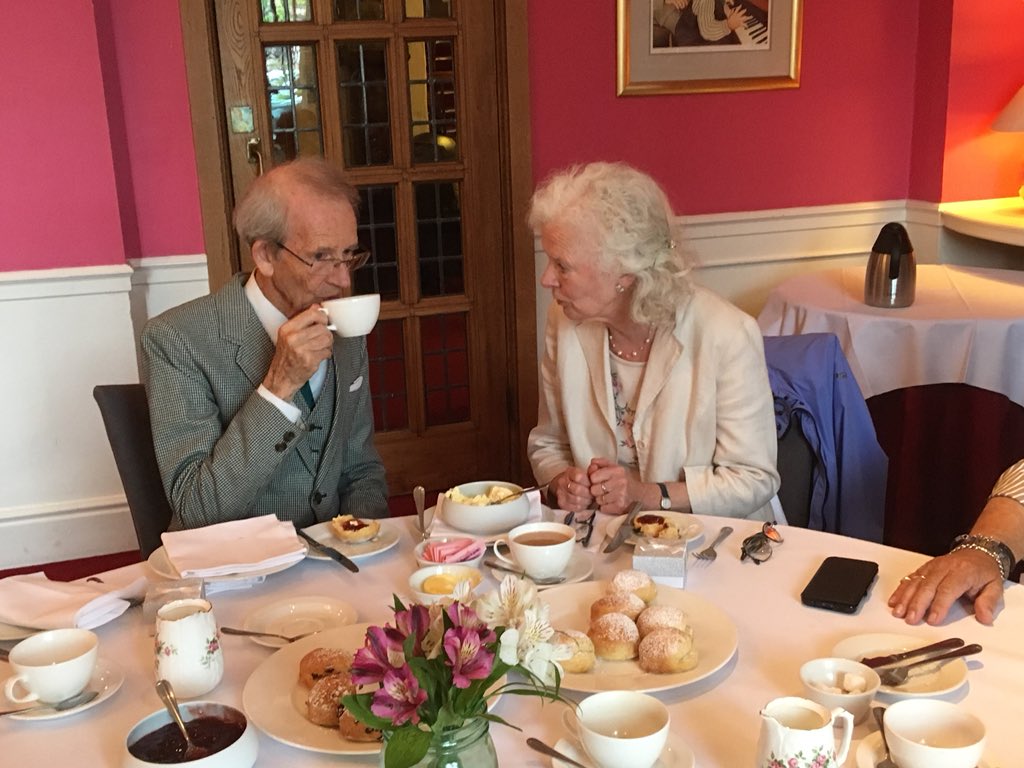 SWSCDiabetesUK's tweet image. Well done to all our fabulous south west #volunteers who won or were nominated for an Inspire Award today. What a moving and joyful afternoon. #volunteersweek