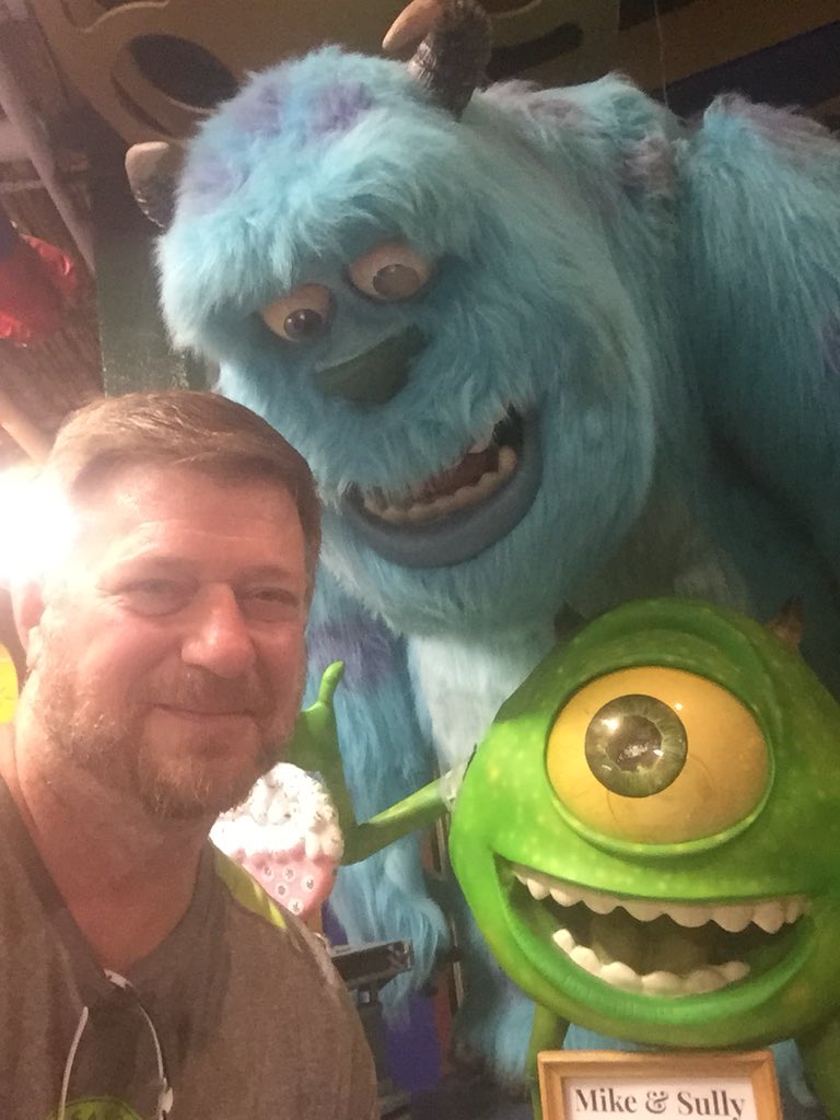 N8chrPhotog's tweet image. I always like coming to #OSAF in #omaha every year because I run into so many old friends. But finding these two was a real surprise!