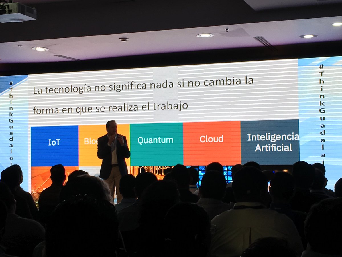 alex_al_sa's tweet image. Tendencias del futuro #ThinkGuadalajara ⁦@IBM⁩ ⁦@ibm_mx⁩ #Analytics4Success ⁦@TECPS⁩