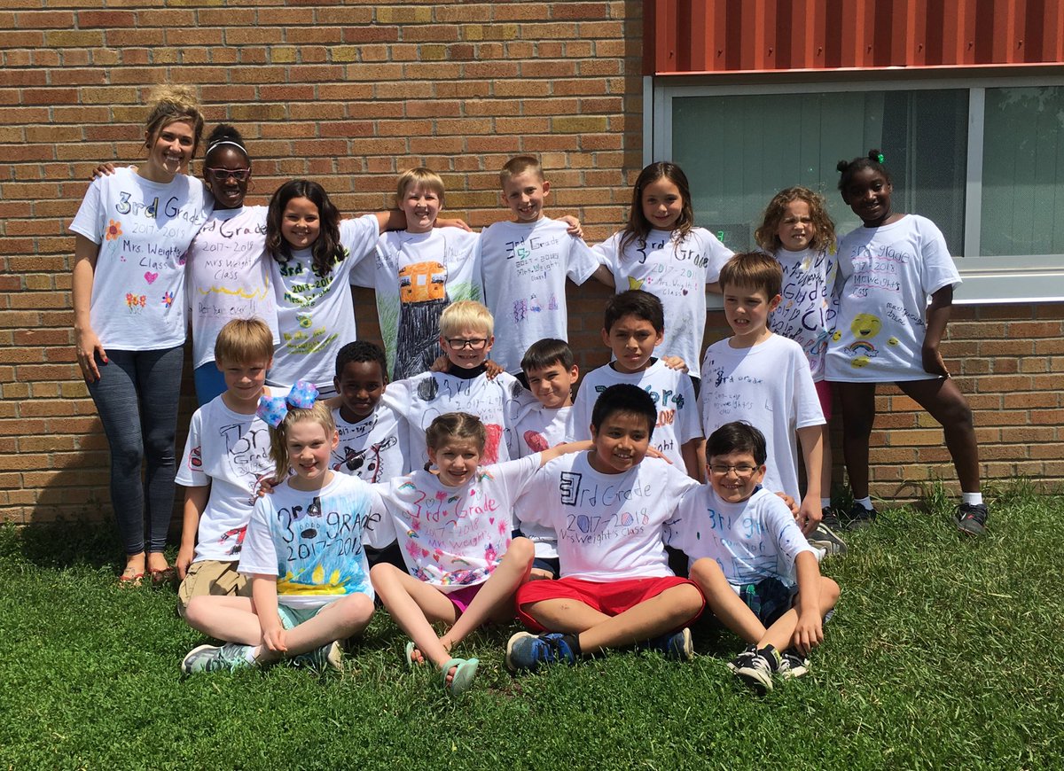 WW_3rd's tweet image. All smiles, hugs, and a few tears as we end the most spectacular school year together. 🤩 I will miss you third graders! Have a wonderful summer! Love, Mrs. Weight ❤️👩🏼‍🏫