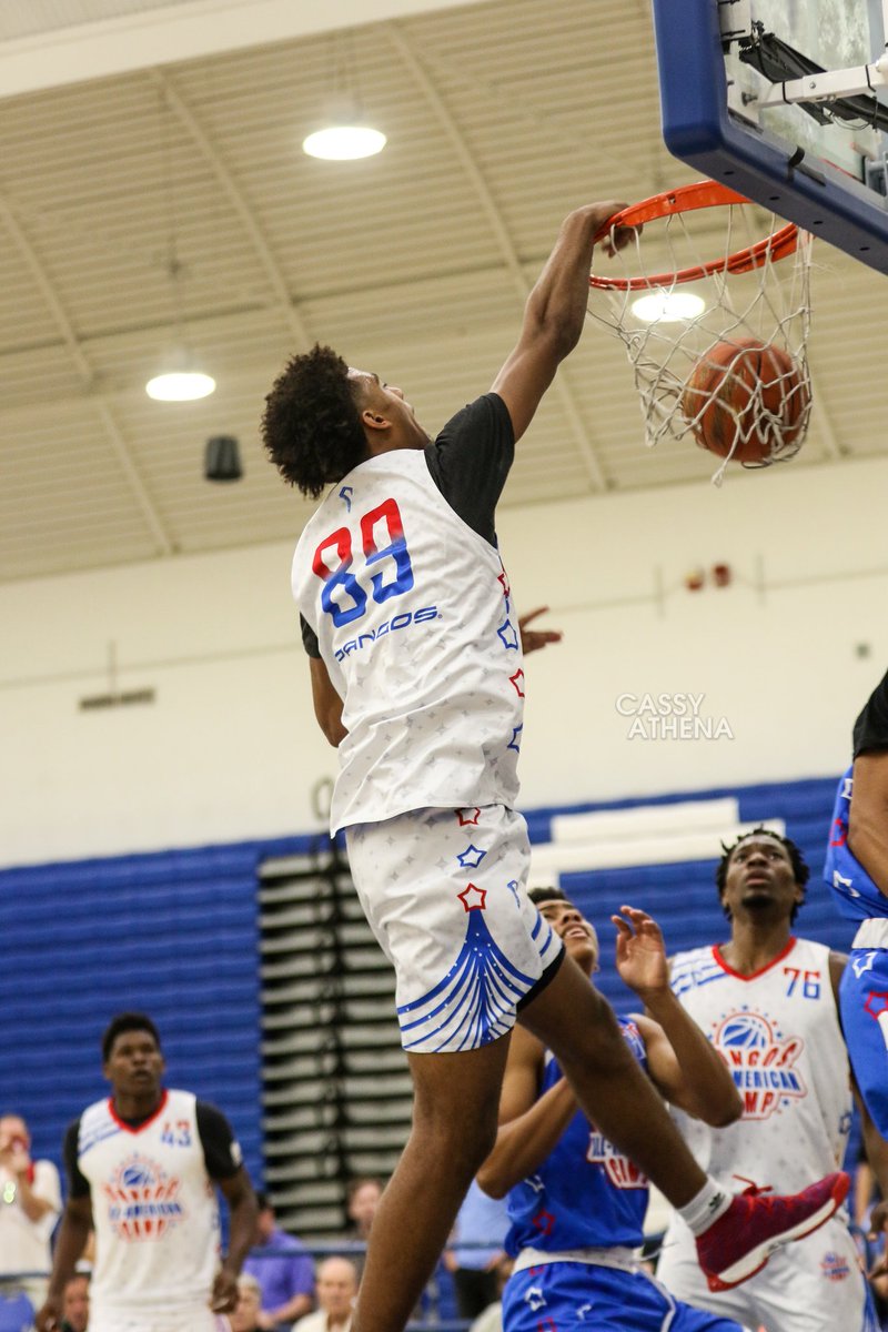 trigonis30's tweet photo. 2018 @PangosAACamp Images: 2020 Jaemyn Brakefield (Huntington Prep/WV) https://t.co/6iubKemRu1
