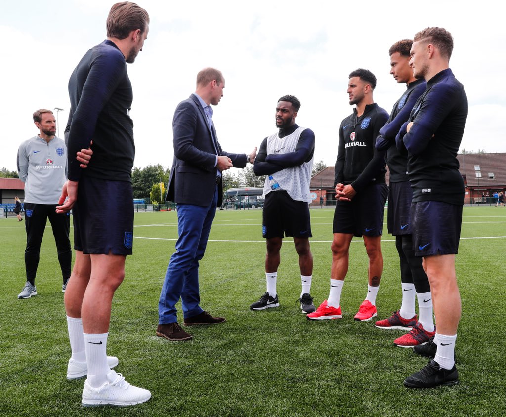 eddie_keogh's tweet photo. A pretty special moment for @trentaa98 to receive his first @England senior team shirt from Prince William who visited the team today. #threelions #WorldCup2018 #harrykane #garethsouthgate @silverhubmedia @CanonUKandIE @CanonProNetwork https://t.co/Jmcd2ZRPWh