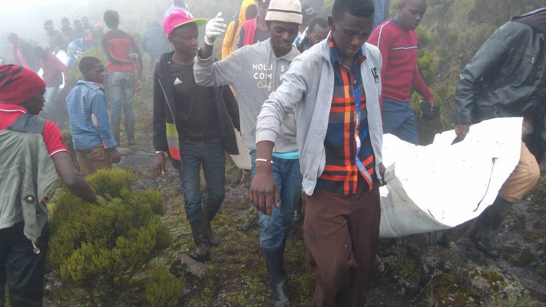 cwmotivation's tweet image. My heartfelt condolences to the families and friends of the 10 people who perished in the FlySax plane crush. God give your families/friends strength and peace during this tough period

Thanks to all the rescuers @KenyaRedCross @kdfinfo @kwskenya 

#FlySax