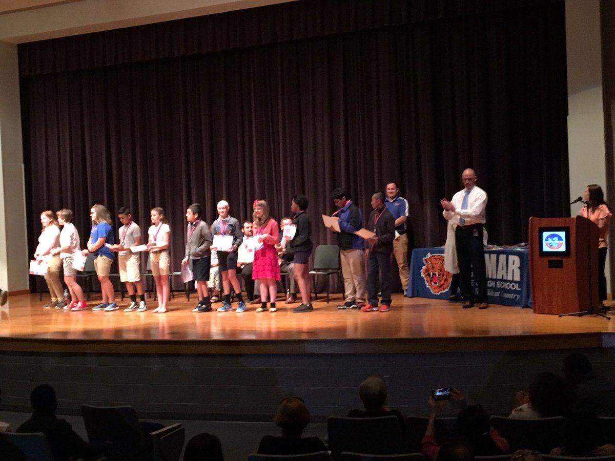 WildcatParsons's tweet photo. Congratulations 2018 DMS 7th Math Award Honorees! 📚🎉@PrincipalDMSHS https://t.co/dG94JCyGlL