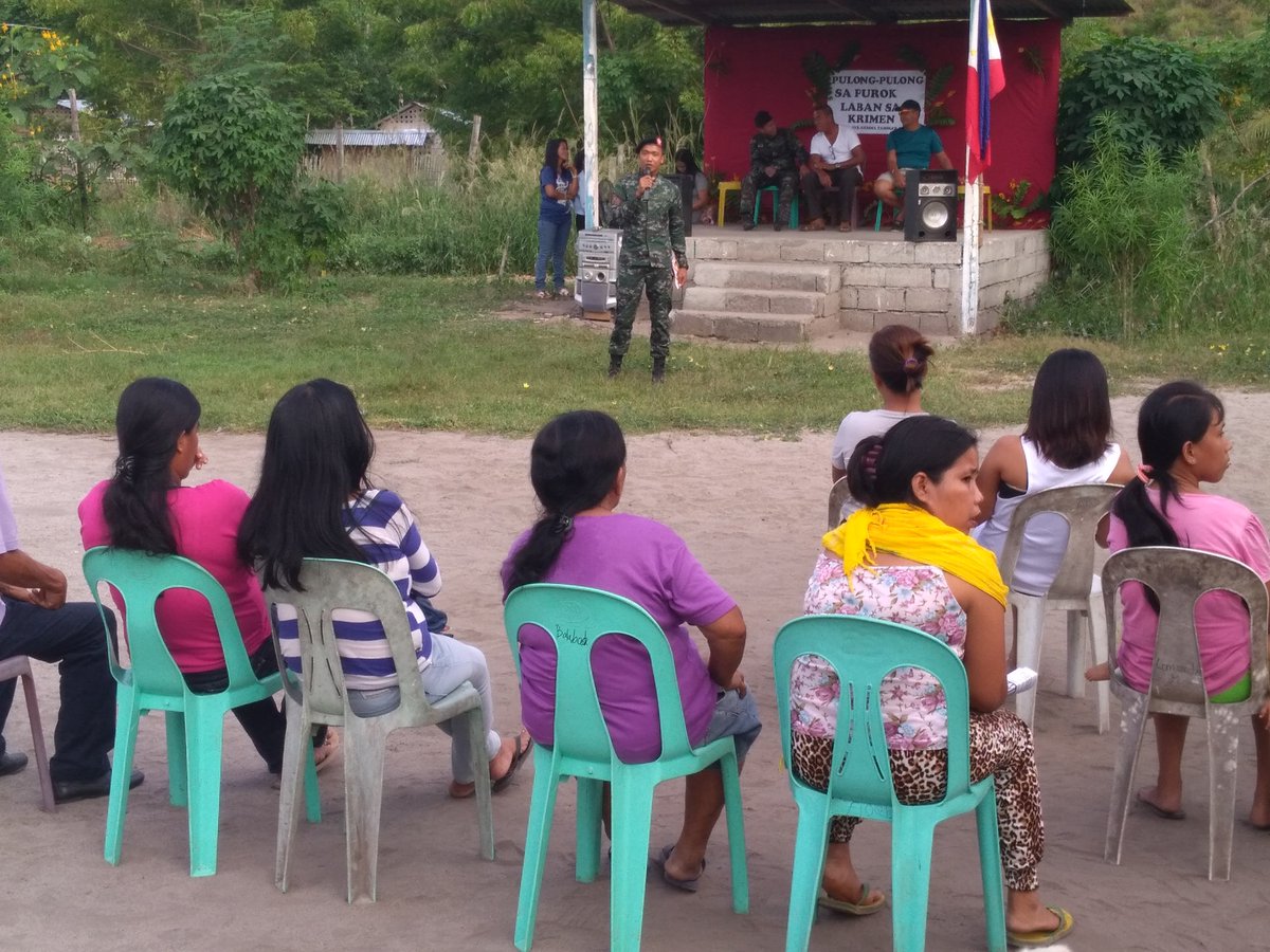 42ndsac's tweet photo. 42SAC personnel together with General Santos City Police Station 5 and Brgy. Council of Tambler conducted Pulong-pulong sa Purok Laban sa Krimen at Purok Sta. Gemma, Brgy. Tambler, General Santos City.
 
#PNPPATROLPLAN2030 
#SpecialActionForce
#CrimePrevention https://t.co/3g65ZvYkso