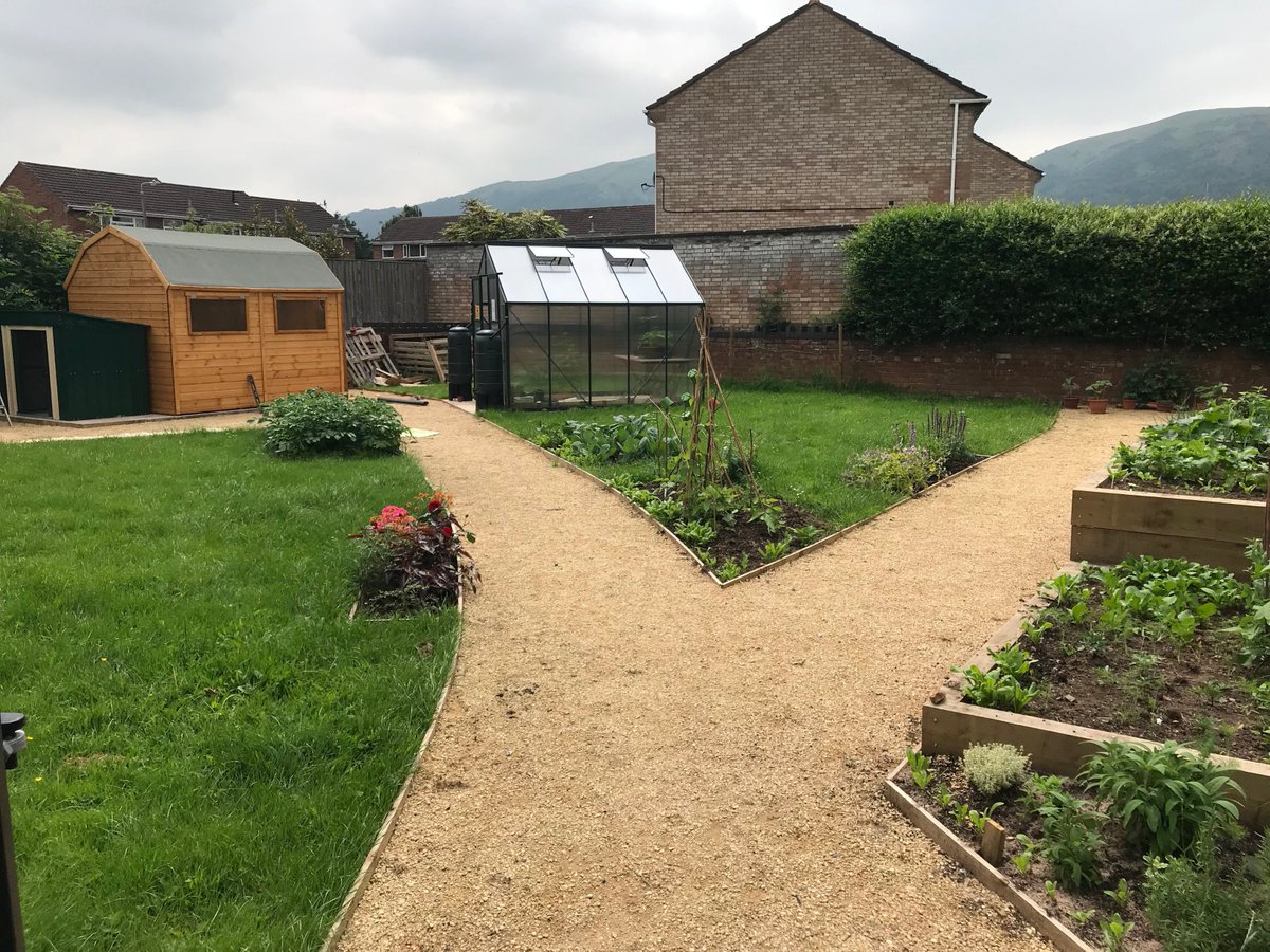 PickersleighCG's tweet photo. Another busy week at the garden and our new shed has also been built 🙂We're so excited by how fast everything is growing🌼 We meet every  Tuesday at 10am and we'd love to see you if you'd like to get involved or find out more. #malvern https://t.co/kdxYZMPT6L