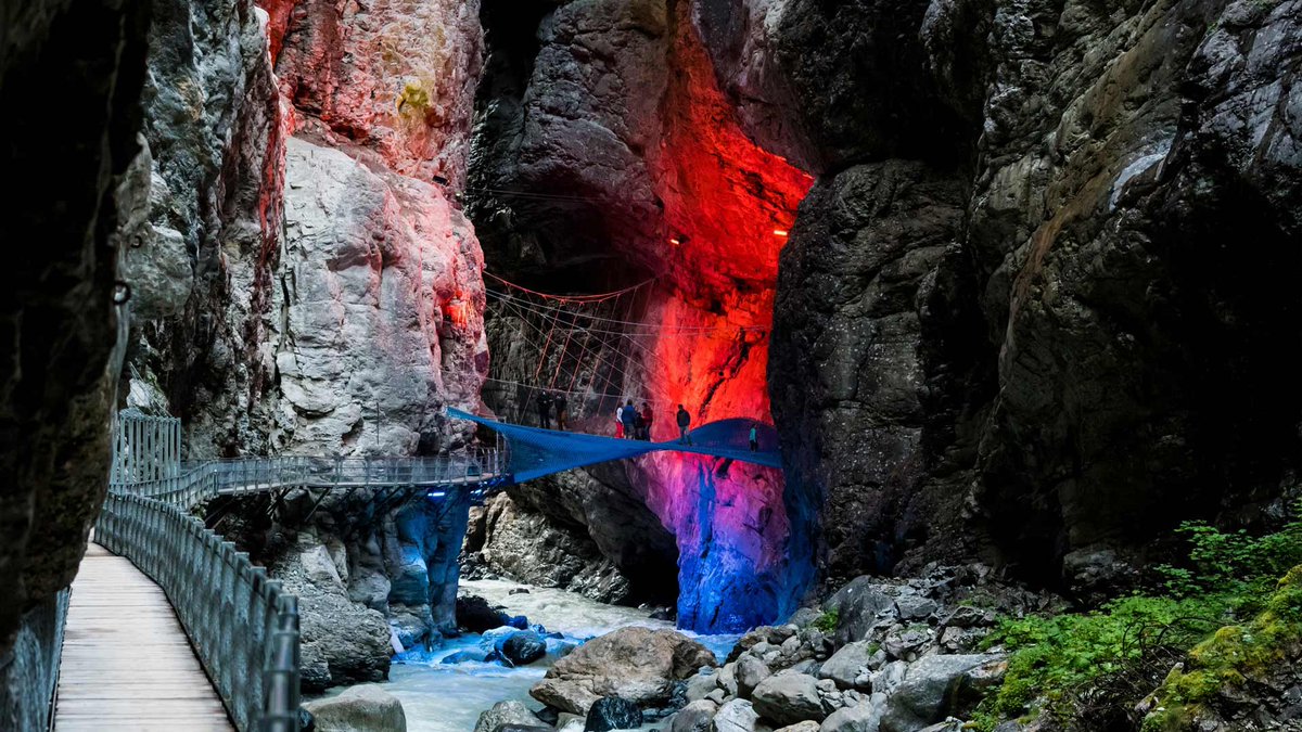 OutdoorInterlak's tweet photo. The Glacier Canyon is a masterpiece of nature! Huge 300m walls carved by ice, featuring a 1km walkway and a giant spiderweb to really immerse yourself in the surroundings. Great activity for everyone in all weather! https://t.co/tJEm3HNEDP https://t.co/kRO4QpnIcz
