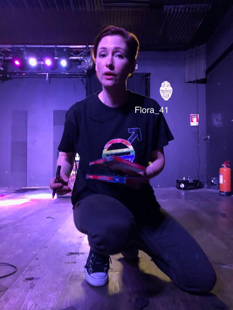 Flora_41's tweet photo. “Oh Chy, a me non piace che fai la babysitter in supergirl...come la risolviamo sta cosa?”
La sua faccia vale più di mille parole! 😑😑😑😑
#chylerleigh #supergirl #alexdanvers #eastofelirome #eoeXtour #eoeitaly https://t.co/3UbIxRSLum