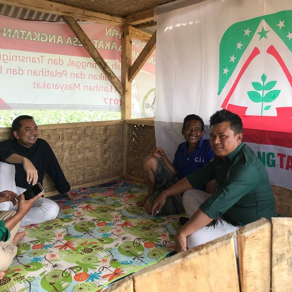 Alhamdulillah ada kesempatan napak tilas ke “tanah perjuangan” perkebunan maleber baros cianjur. Setelah 18 tahun. Masyarakat berjuang, akhirnya 45 hektar tanah telah menjadi hak milik warga. lega rasanya bisa menjadi bagian dari perjuangan petani KPMB.

Hidup Petani