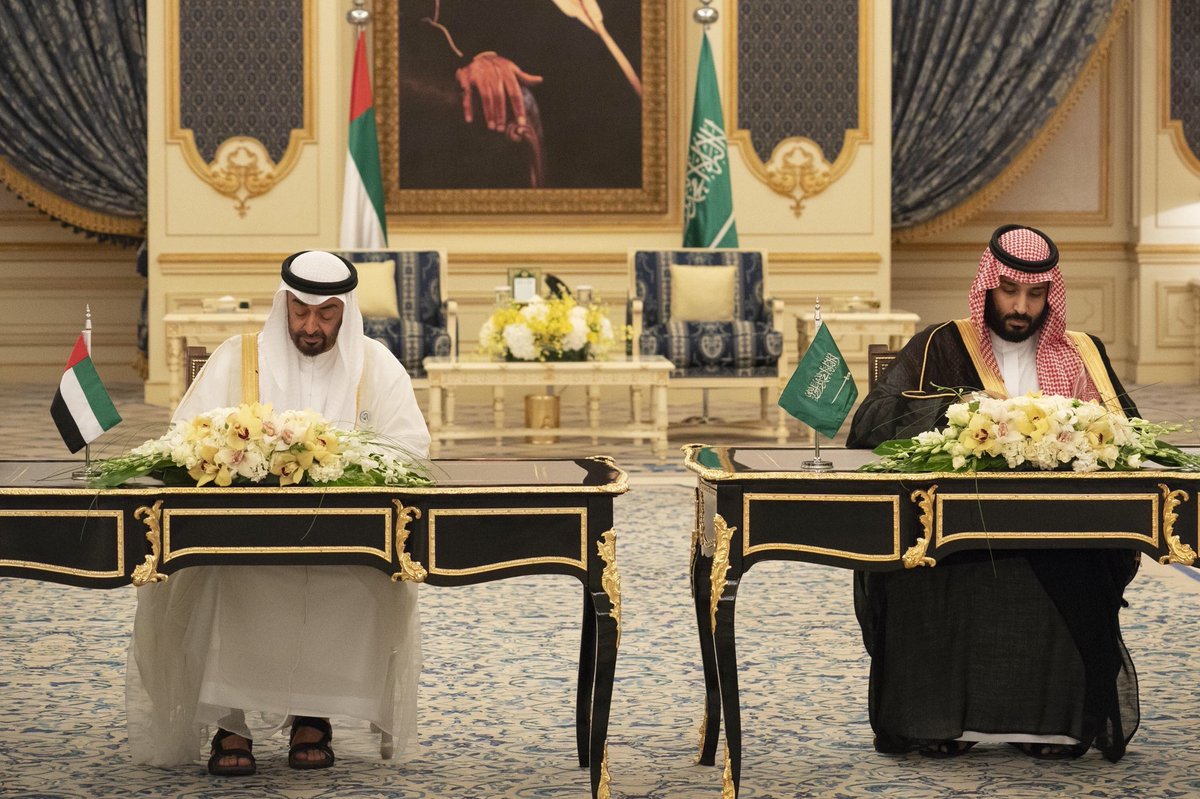 HazzaBinZayed's tweet photo. برؤية خليفة وسلمان وبقيادة محمد بن زايد ومحمد بن سلمان.. استراتيجية العزم رائدة وتاريخية لعلاقات ولدت كبيرة وترسخت عبر الأجيال حتى باتت قدوة للعلاقات الراسخة بين قيادتين وشعبين شقيقين والمرحلة الجديدة تحمل الخير كله في الحاضر القريب كما في المستقبل #مجلس_التنسيق_السعودي_الإماراتي https://t.co/8lDEzQ263B