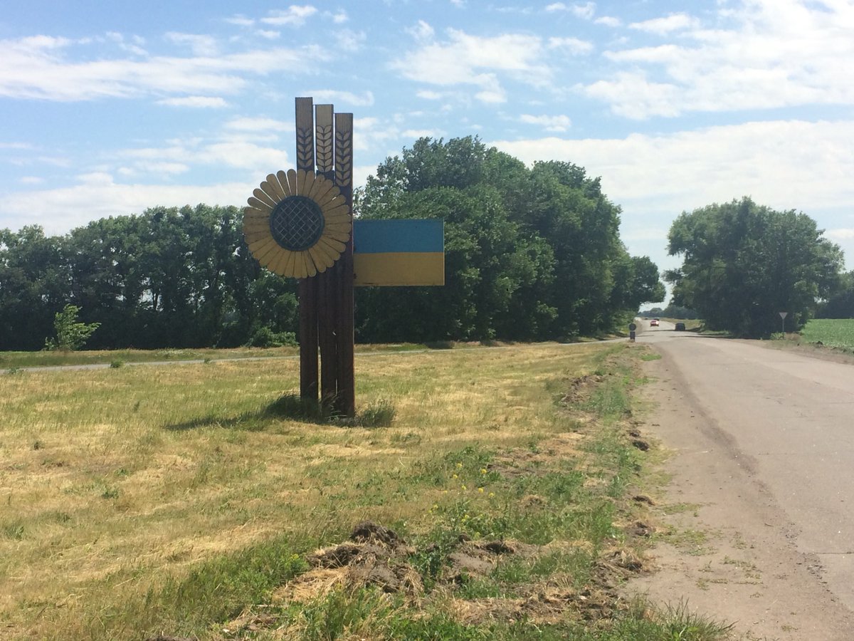 LasseDoornbos's tweet photo. Beautiful Ukraine, visiting some Handler customers #polywest https://t.co/DsaZi3rQBQ