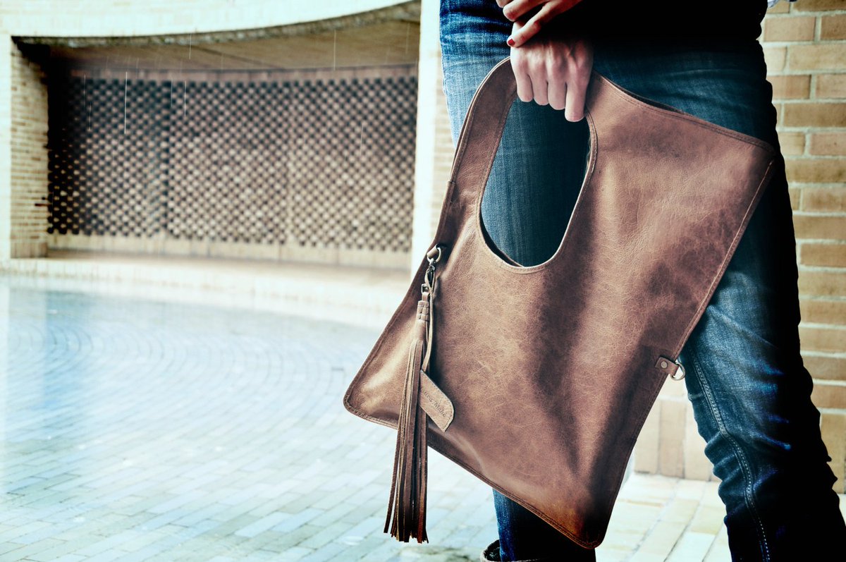 ★★★★★ 'LOVE this purse!' April H. etsy.me/2Jhcu5Q #etsy #bolsosymonederos #cumpleanos #navidad #negro #handbag #handbagonline #accesories #handmade #leatherbag
