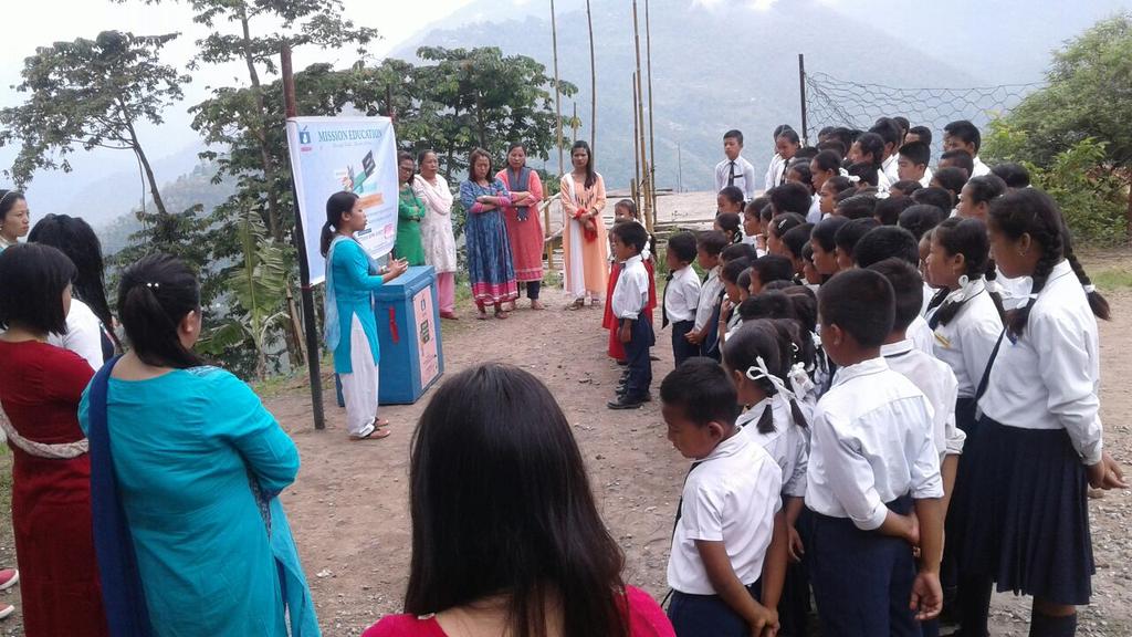 TheMsnEducation's tweet photo. #MissionEducation team #Jorethang placed a drop box at #Mabong Junior High School #West_Sikkim as on 07.06.2018
#Manav_Utthan_Sewa_Samiti
#Mission_Education
#Educate_Child_Educate_Nation https://t.co/CnVFYMx6b7