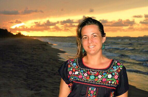 Como invitada ponente, nos acompañará la bióloga Melina Soto <a href="/HealthyReefsMX/">Healthy Reefs México</a> de <a href="/HealthyReefs/">Healthy Reefs</a> en el conversatorio: "Estado de la biodiversidad y ecosistemas en zonas costeras y océanos del caribe mexicano" este viernes 8 de junio en el auditorio de la <a href="/CONANP_mx/">CONANP</a> en #Tulúm