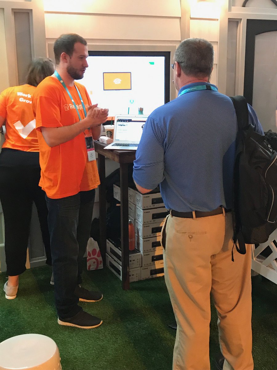 If you didn't go to our event last night and haven't stopped by our booth at #Xerocon yet you're missing out big time! Lots of big news from <a href="/ReceiptBank/">RB</a>. Another great night! @Receipts_Damien