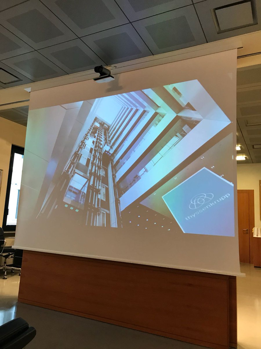 CamacoesIT's tweet photo. I talenti del #progetto #YoungTalentNetwork si sono incontrati stavolta nella sede di @BFarmafactoring a #Milano. Tappa condivisa con @thyssenkrupp, che ha raccontato le best practice aziendali. #YTN #camacoesITA https://t.co/F00VlqBGeC