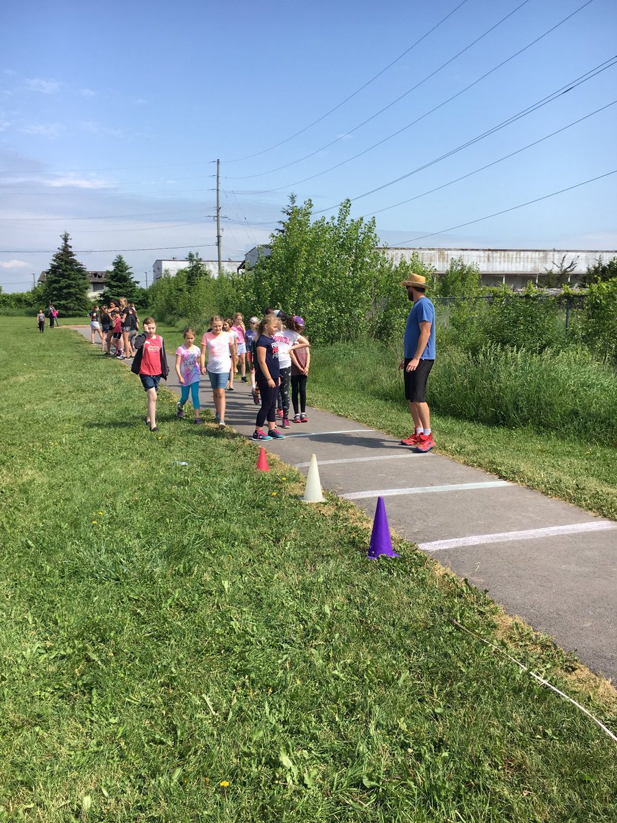 HealeyHeather's tweet photo. We be jumpin’! #Track2018 https://t.co/f2kyJStcQ4