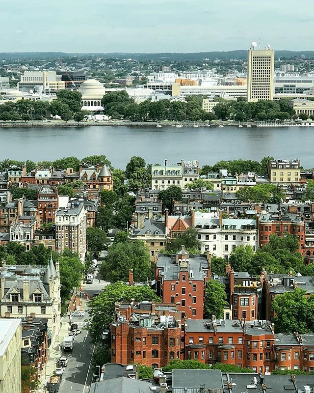 tinyurbankitchn's tweet photo. Hello Boston!!!! So good to be back! Can you spot MIT? π #backbay #charlesriver #boston #bostonfoodblogger #mit #mitreunion #cambridge #bostonblogger #tinyurbantravels #lifewelltravelled https://t.co/2wqcDQg7vl