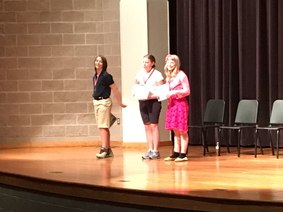 WildcatParsons's tweet photo. Congrats to our 7th grade Band and Chorus 2018 Award Honorees! 🥇🎼@PrincipalDMSHS https://t.co/uNXlDjZwa1