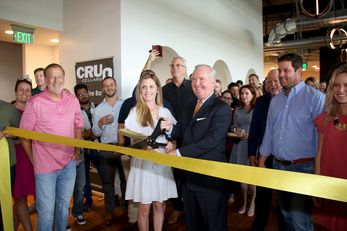 BobBuckhorn's tweet photo. There is a beautiful new coworking space open in the @CityofTampa! Bay 3 at Armature Works has transformed a portion of its historic building into an 11,000 sq ft flexible coworking environment! https://t.co/pxEkbUaKUV