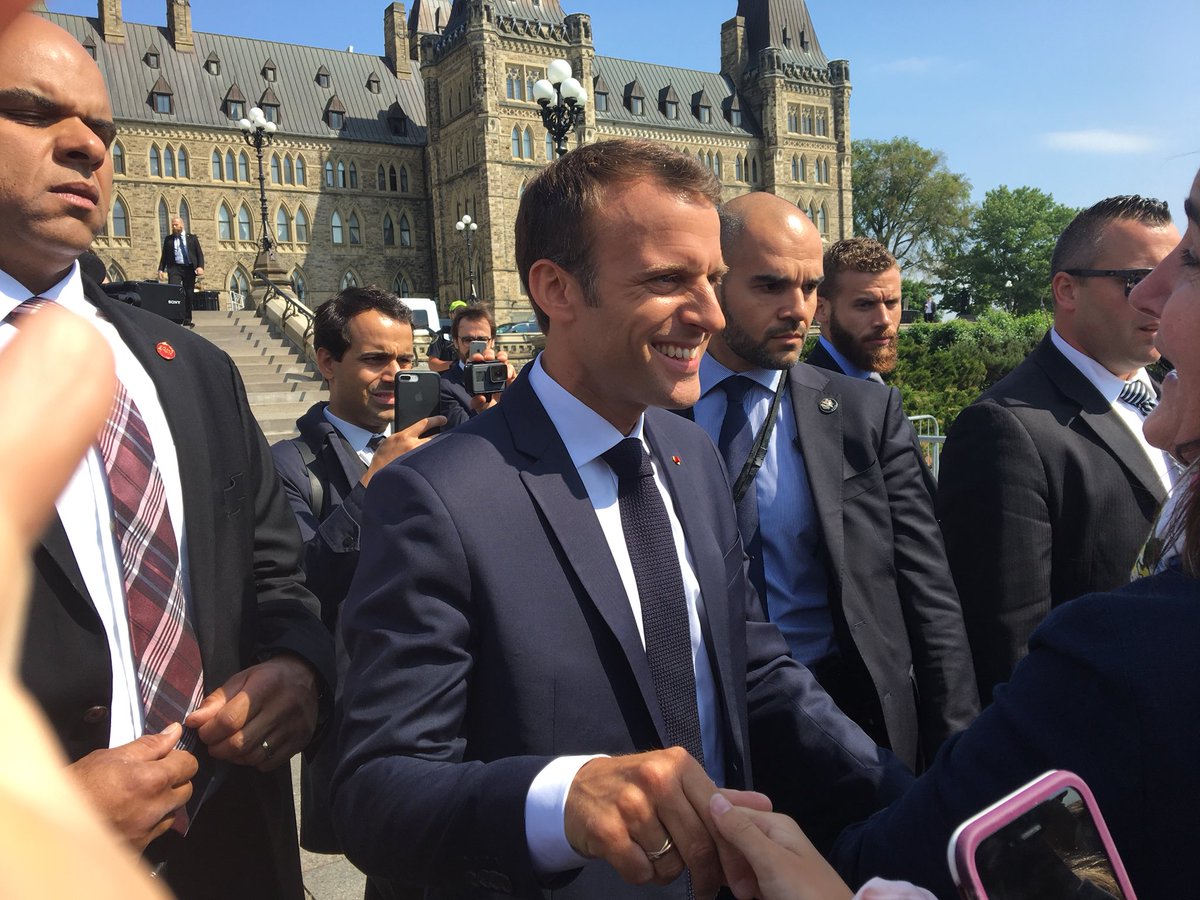 MmeHarp's tweet photo. We got to meet and shake hands with the French President @EmmanuelMacron Such an amazing experience and such an authentic way for the Ss to use their French language skills. https://t.co/dqLBf2vius