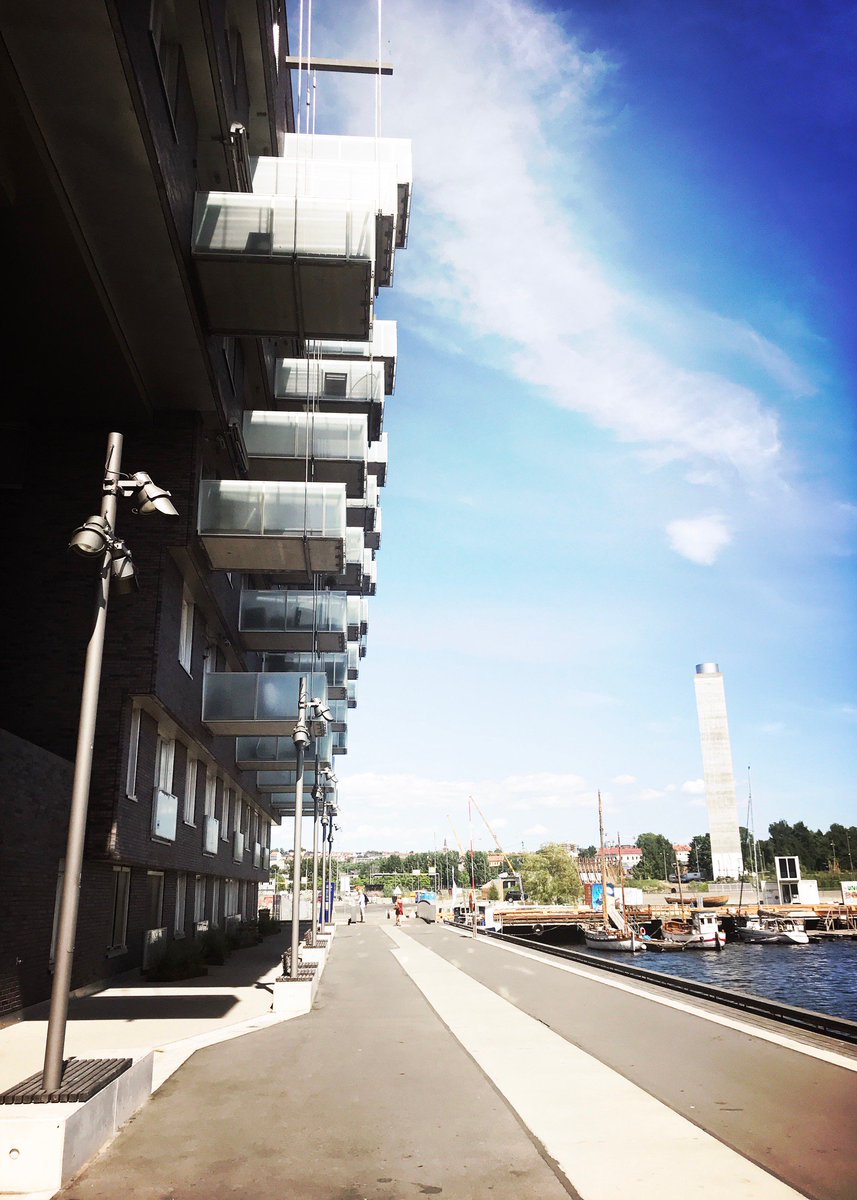 OverdriveBET's tweet photo. [NORVEGIAN TOUR] Suite du programme avec @AMO_association du côté d'#OSLO avec la visite du quartier #Sorenga en présence d'Urbanium AS et de Sorenga development KS. https://t.co/9EXHYBhQ5k