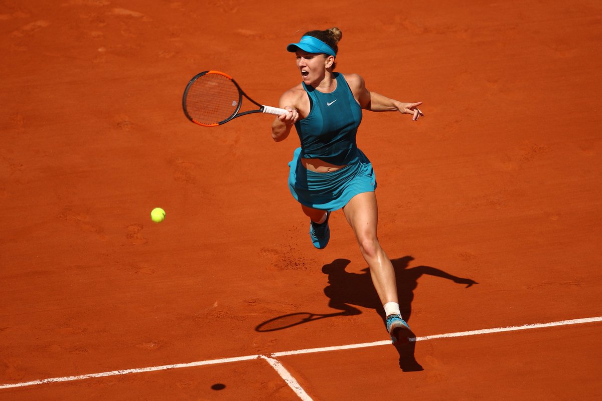 WTA's tweet photo. .@Simona_Halep downs Muguruza 6-1, 6-4 to reach her third @rolandgarros final--> https://t.co/XaQUX0qxjZ https://t.co/kYB8z77PwL