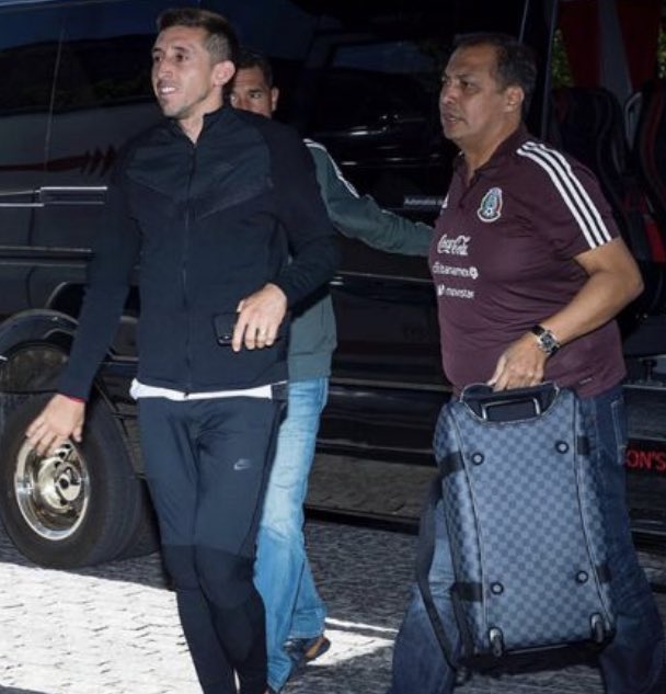 ex_bumer's tweet photo. Esta es la cara del éxito, del "me  la pelan bola de chismosos", del #ComoQuieraNoMeDivorcie https://t.co/1HnTJzEM1H