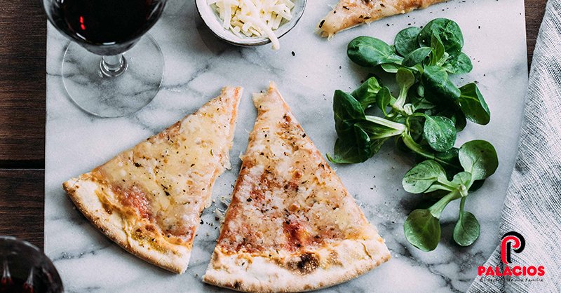 PalaciosGrupo's tweet photo. ¿Alguna vez has probado nuestra masa fina 5 quesos con una copita de tinto? Pues ya tenéis plan para esta noche ;) #pizza #5quesos https://t.co/w1bi2t3bwT