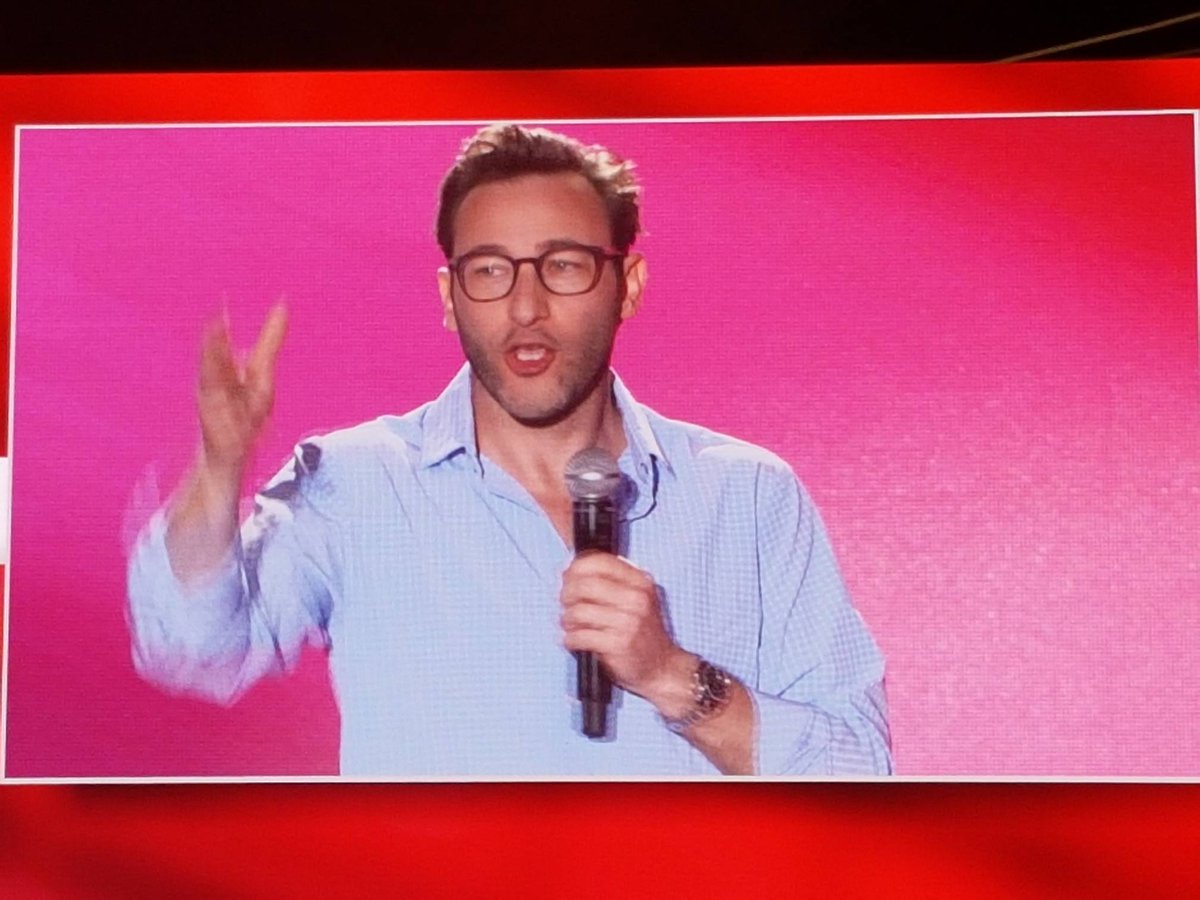 JacekStr's tweet photo. #ABSLConference @simonsinek: when you the leader you are not responsible for results, you are responsible for your people who deliver the results @ABSL_EU #ABSL #ABSL2018 #goodleadership #startwithwhy #leadership https://t.co/Uj3gc8xkQ2