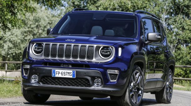 MasAutomoviles's tweet photo. 🔈Se avecina el nuevo Renegade! Y tiene una pinta espectacular 😍 Jeep reveló ayer el nuevo Renegade 2019 por primera vez en Europa https://t.co/lKXdwZKTeL #Jeep #JeepRenegade2019 #NuevoJeepRenegade #PresentacionRenegade #JeepRenegade #MasAutomoviles #Leganes #Madrid #FelizJueves https://t.co/lRoJsNwO0r