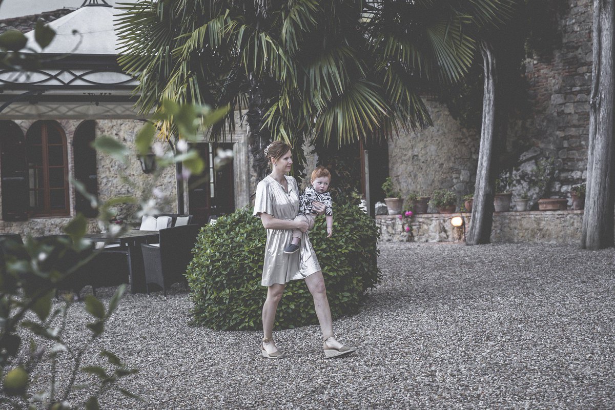 JMacLeanDesign's tweet image. Proud to be featured in Whole Family Happiness! Thank you to @JulieMGreen for selecting Petal &amp;amp; Post and for sharing our story through her well written article. 

How one mom’s passion for holistic living transformed into an online business:
&amp;gt; wholefamilyhappiness.com/how-one-moms-p…