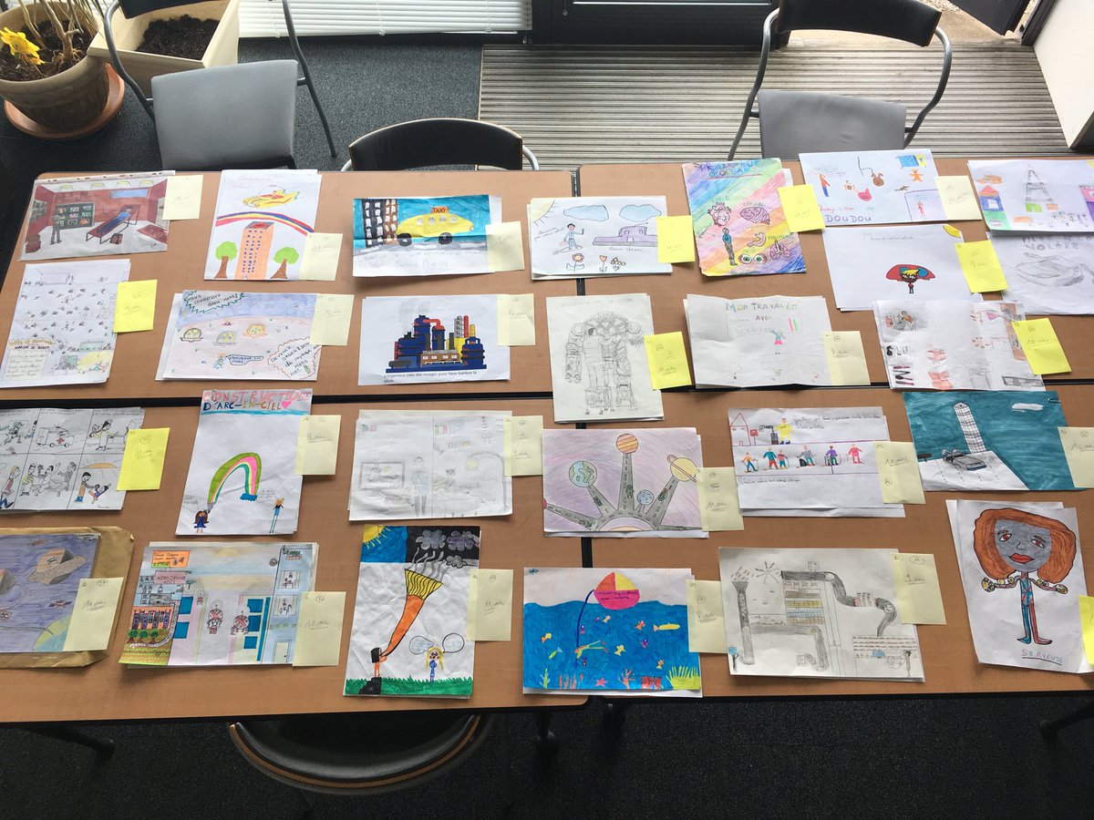 ChMARNAUD's tweet image. #DigitWeek Ouverture des premières œuvres du concours de dessin : « Dessine moi un métier du futur » @Apec_HDF à #Compiègne