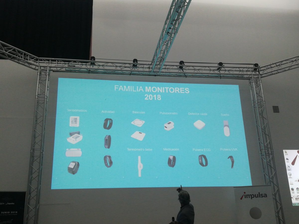 asturvalley's tweet photo. Comienzan las sesiones de tarde en el #summitimpulsa. Ahora Raúl Villuendas, director de negocio de @LifeVitApp, nos habla de futuro de los wearables y la telemedicina.
#realidadimpulsa @GijonImpulsa https://t.co/fLqj2eauHA
