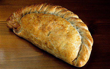 The_Pier_House's tweet photo. So no debate the Devon way (right way) is the best way when it comes to scones. But, now I've been informed that Devonians invented the 'Cornish' Pasty 😮
#devonday #devonweek #devonyear #devonalways https://t.co/t8sqiyosJD