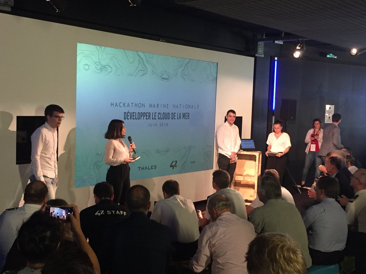 thalesgroup's tweet photo. [#HackathonMarine2018] OSS360, la troisième équipe, veut bouleverser le maintenance des bateaux marines. @MarineNationale @42born2code @Matrice_io https://t.co/5ZtkElBE5Q
