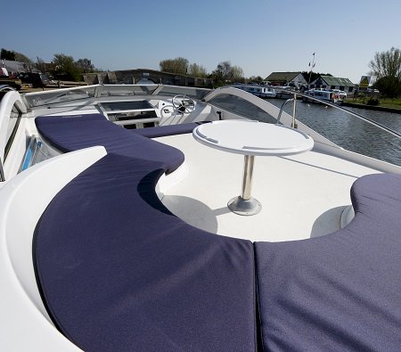 HerbertWoods's tweet photo. It’s a beautiful day today on the Norfolk Broads, which boat would you like to be on top deck right now? #whichonewouldyouchoose https://t.co/NF6fXLjR3H