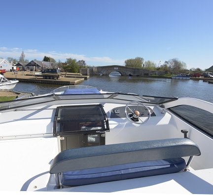 HerbertWoods's tweet photo. It’s a beautiful day today on the Norfolk Broads, which boat would you like to be on top deck right now? #whichonewouldyouchoose https://t.co/NF6fXLjR3H