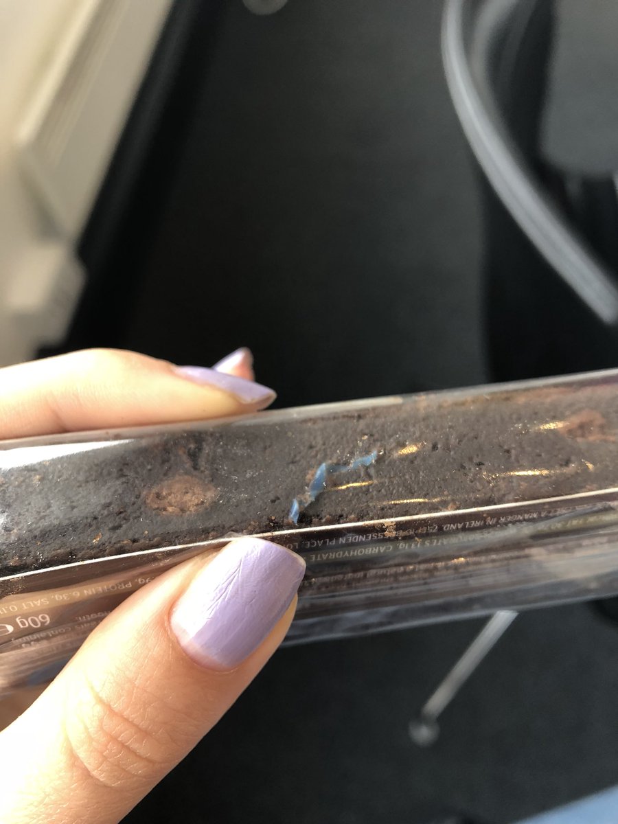 Ella_Jewell's tweet photo. I love my @Pret brownie with a side of plastic, adds that wanted crunch #pret https://t.co/5pS7oc5m3l