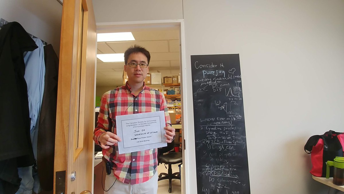 LeeLab_uOttawa's tweet image. Our lab has been in Canadian Society of Immunologists meeting and won awards. Alaa Ali received a top travel award and Jun Oh received a 2nd poster award.
